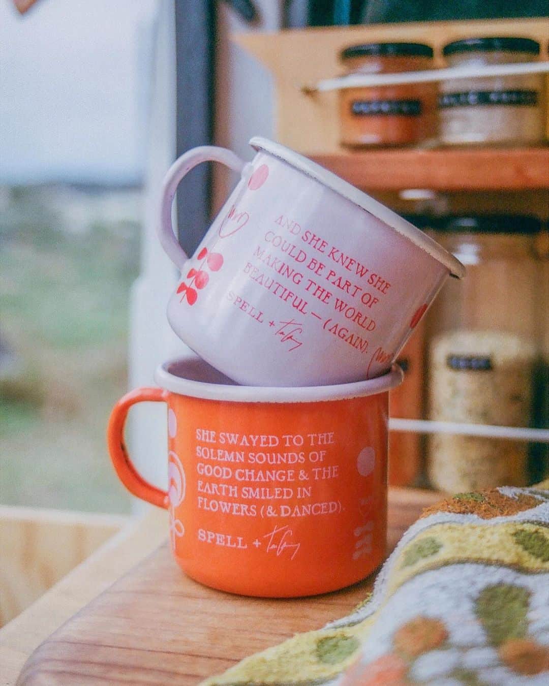 SPELLさんのインスタグラム写真 - (SPELLInstagram)「A little collaboration a long time in the making ~ our Spell + @tessguinery Enamel Cup ☼ these beauties are ready for your next adventure with the sweetest poems written by Tess herself... these were written long before the events of this year but they feel so very relevant today ♡  take them with you everywhere to go plastic free and #walkalittlelighter」12月14日 12時16分 - spell