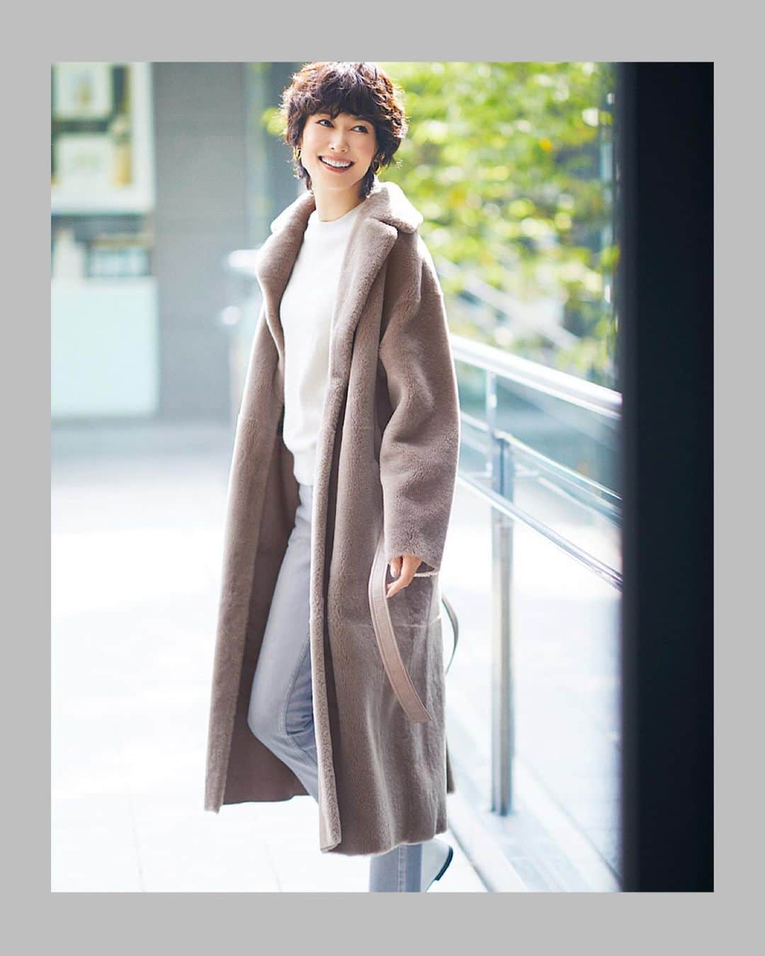 haunt Daikanyamaさんのインスタグラム写真 - (haunt DaikanyamaInstagram)「.﻿ 「Winter Denim Days by Maki Tamaru」﻿ ﻿ 女優・モデルとして活躍中の田丸麻紀さんがupper hightsで人気のロングレングスモデルのデニムを着こなす連載企画がHAUNTオンラインショップにて公開中です。﻿  ﻿ 今回は「THE STELLA LONG LENGTH」を主役とした冬のスタイリングをご紹介。﻿ ﻿ 田丸麻紀さんによるスタイリングポイントと共にご覧ください。﻿ ﻿ プロフィールのURLよりご覧いただけます。﻿ ﻿ ━━━━━━━━━━━━━━━━━━﻿ 田丸麻紀さん着用商品﻿ ﻿ JEANS：upper hights﻿ THE STELLA LONG LENGTH﻿ 13G219L-ETPC﻿ ﻿ KNIT：HAUNT﻿ ENSAMBLE CARDIGAN﻿ 1-20303010-01﻿ ﻿ COAT : BLANCHA﻿ W FACE STOLE﻿ 2-20309035-32﻿ ﻿ PIERCE : Charlotte Chesnais﻿ INITIAL HOOP EARRING﻿ 2-20310040-07﻿ ━━━━━━━━━━━━━━━━━﻿ ﻿ MODEL：@tamarumaki﻿  ﻿ #田丸麻紀 さん﻿ #upperhights﻿ #denim﻿ #jeans﻿ #thestella﻿ #blancha﻿ #charlottechesnais﻿ #haunt代官山﻿ #intheknowgl﻿ #アッパーハイツ﻿ #ハウント代官山 ﻿ #デニム﻿ #ロングレングス﻿ #デニムスタイル﻿ #ニットコーデ﻿ #ファッション﻿ #スタイリング﻿ #コーディネート」12月14日 12時18分 - haunt_daikanyama