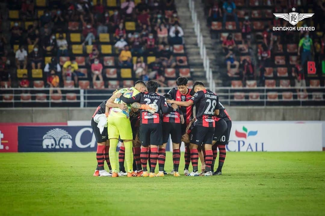 細貝萌のインスタグラム：「To move on.🔴⚫️🔴⚫️ #truebagkokunited#bangkokunited#bufc」