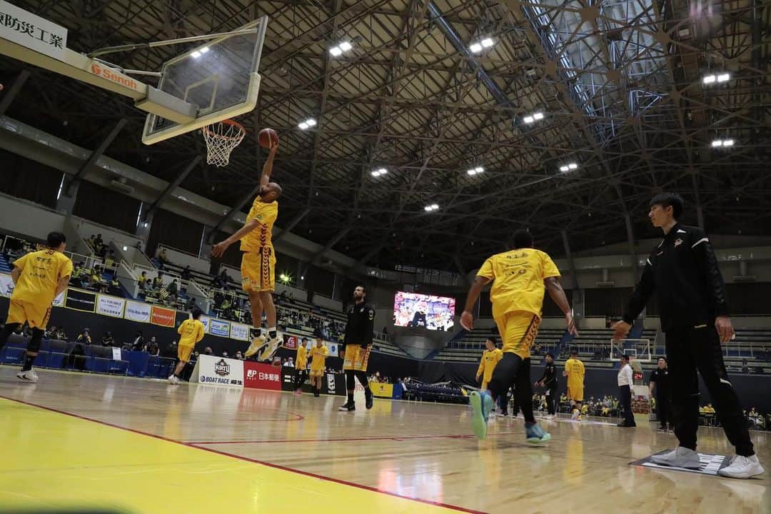 のインスタグラム：「12/13（日）🆚 #仙台89ers ゲーム2 の試合写真です📷  ゲーム1に続き両チームのハイレベルな攻防に見てるこちらも力の入るゲームでした！  写真をご覧になって思い返してみてください😊」