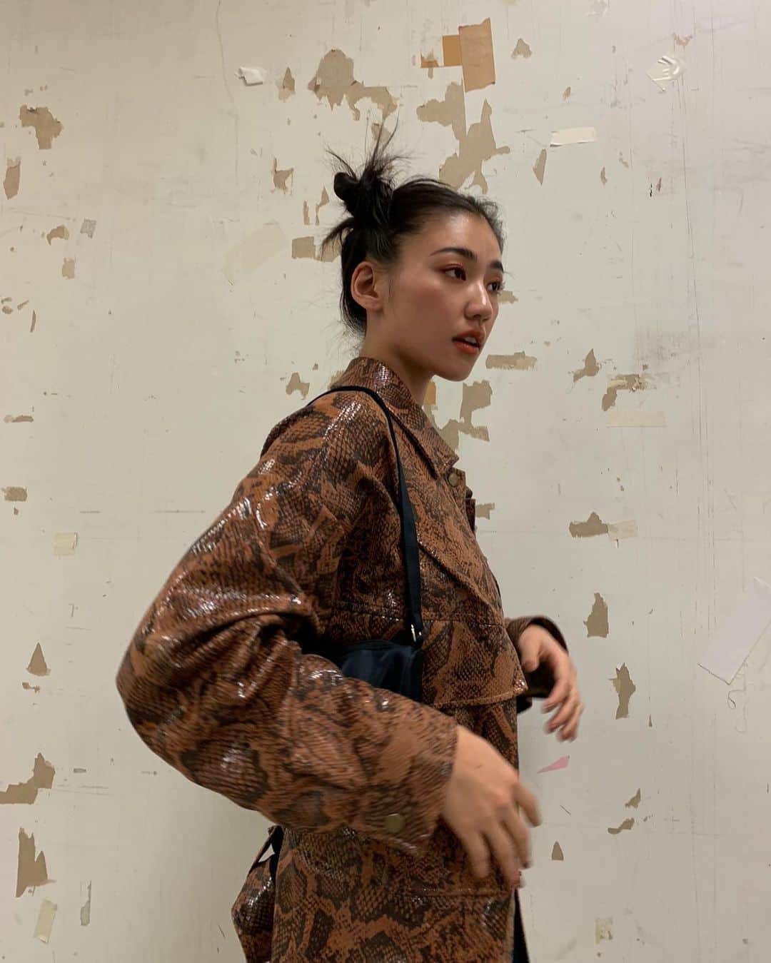 松本優のインスタグラム：「. . 12/17は @blendajapan_official 発売日！ たくさん企画撮影して楽しかった😎🔥 ちょっとずつオフショットも載せていこう👋🏼 . .」