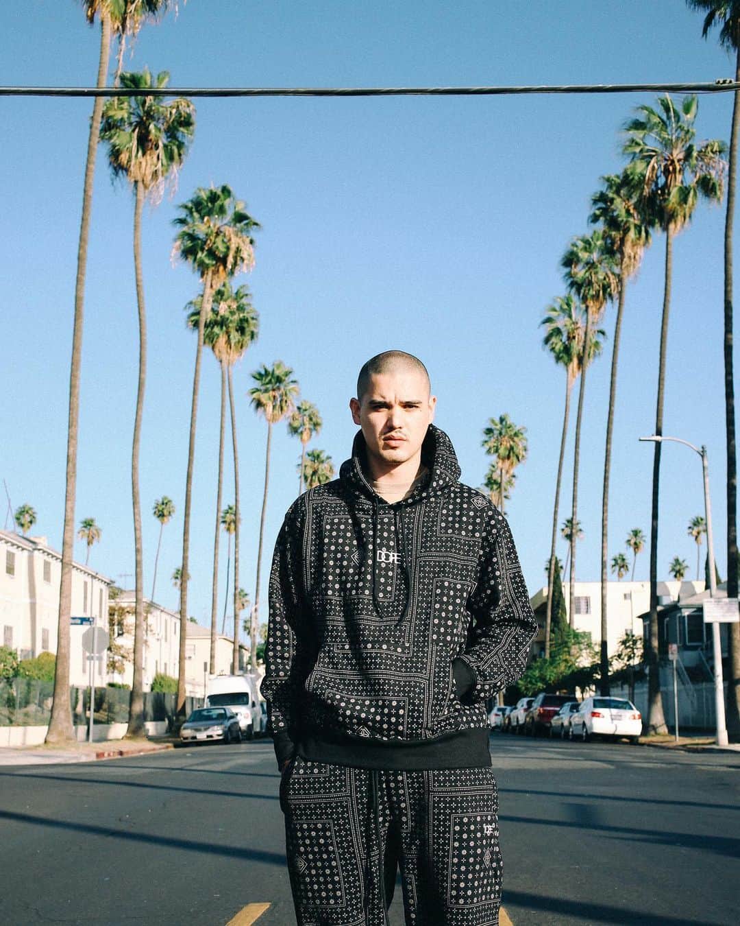 のインスタグラム：「LAST CALL! 40% OFF the entire store until 12am!   Use code “40off24hours” 🔥」