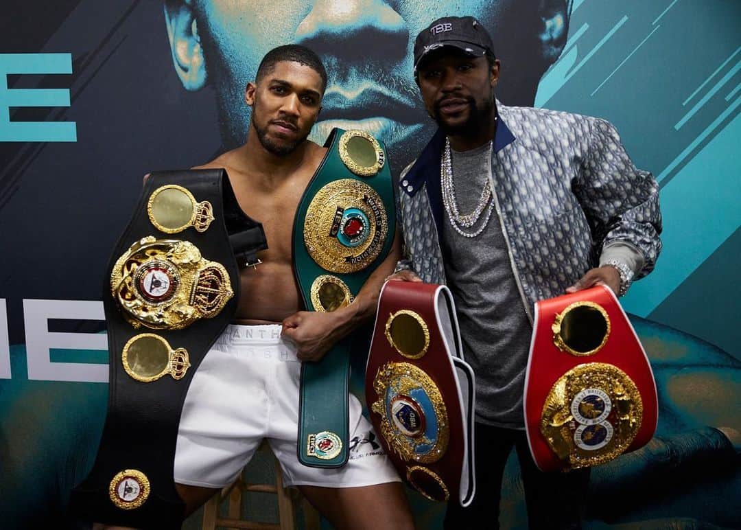 アンソニー・ジョシュアのインスタグラム：「🤜🏾🤛🏾 @floydmayweather」