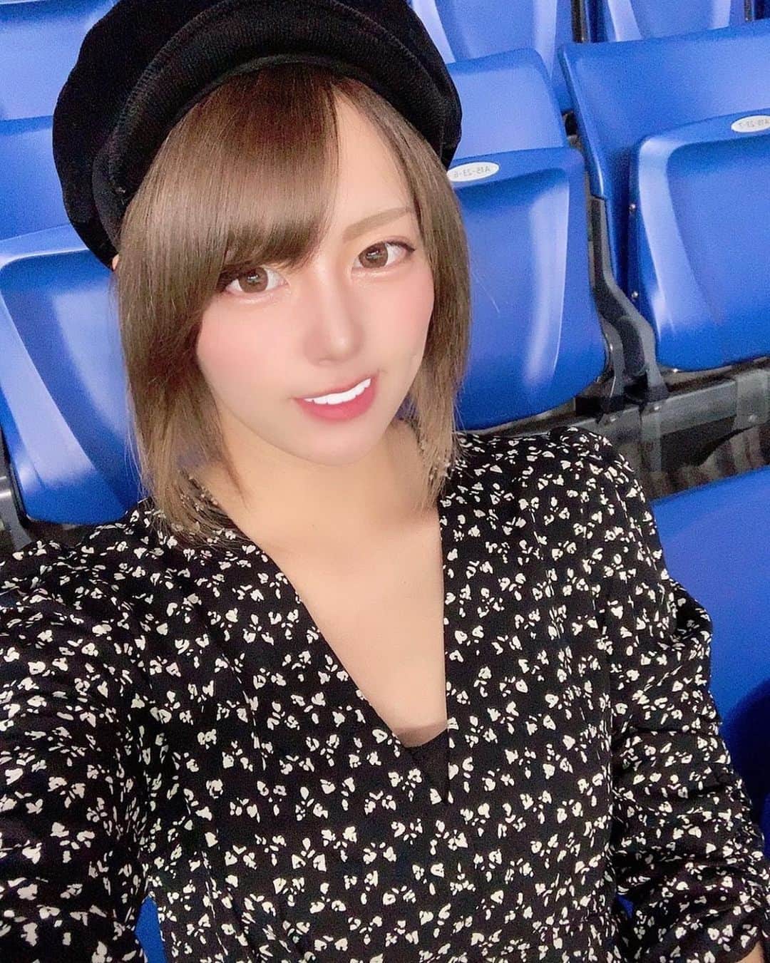 篠崎ゆうきのインスタグラム：「★  おぱよーん🐘⛅️ 全然投稿してなくてごめんなさーい インスタ頑張りますが 最近はTikTokがんばってます ぽこちゃライブ配信は 毎日頑張ってS帯キープしてるので 是非ぽこちゃ遊びきて 沢山お話して仲良くなりましょ🚀 ぽこちゃが1番距離も近いし 私のことをより知ってもらえると思うので 是非ぽこちゃに遊びきて欲しいです👱🏼💜 皆さんに会えるのを楽しみにしてます！ よかったらぽこちゃダウンロードして  #篠崎ゆうき🐵🍌 で検索してね？ 私がやってるSNSは  #Instagram  #Twitter  #TikTok  #ぽこちゃ  #TIPSTAR  次の出演は1/22.2/22でーす🚲💨 あとVリーグ  #堺ブレイザーズ さんの 応援インフルエンサー もやらせて頂いております🏐 フォロワーさんも私と一緒に 堺ブレイザーズの応援してくれたら とても嬉しいです🥳💗 これからも精一杯努めてまいりますので 何卒応援よろしくお願いします🙇‍♀️  長々とすみません 読んで頂きありがとうございます❤  #篠崎ゆうき」
