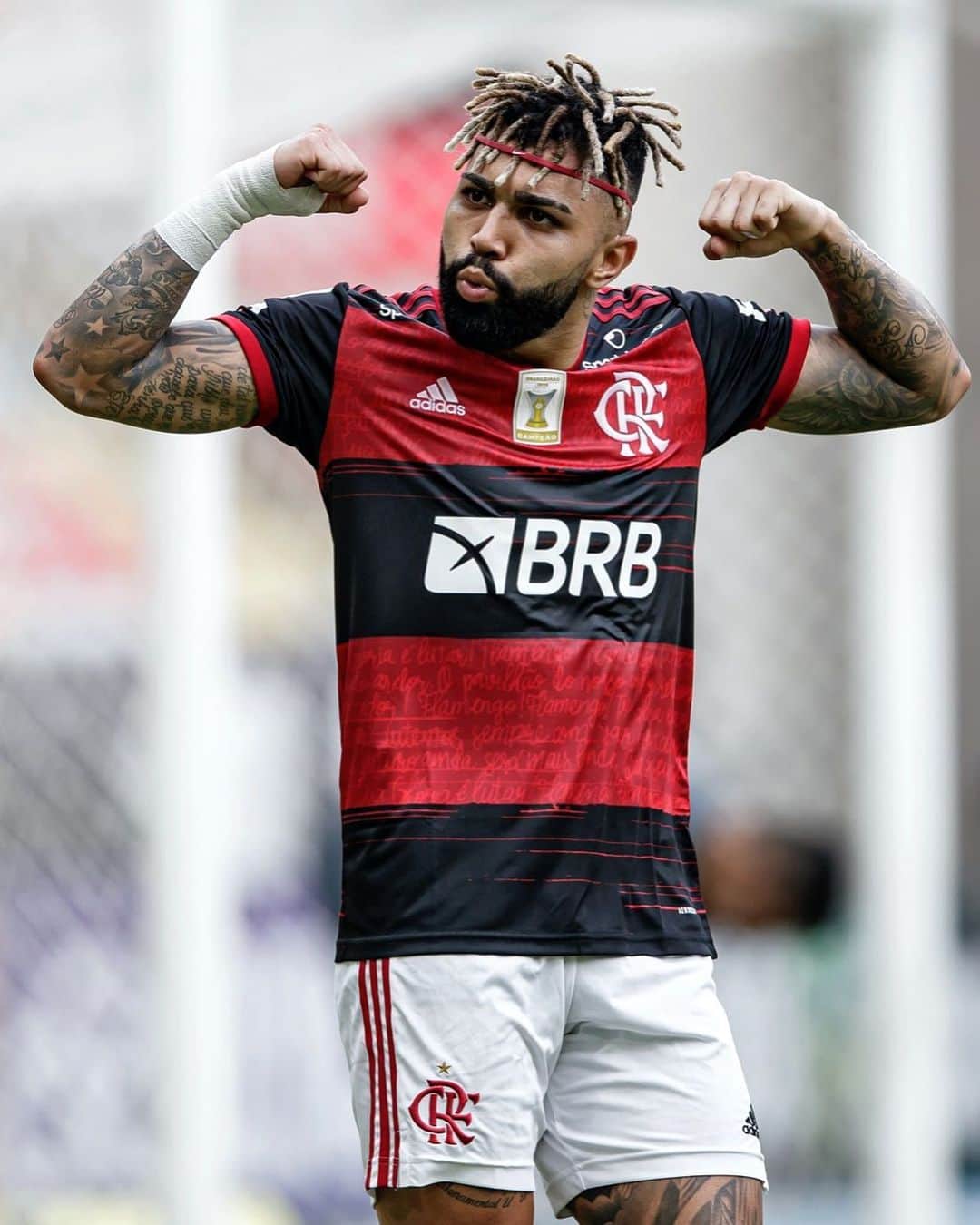 ガブリエウ・バルボーザ・アウメイダのインスタグラム：「+3 +2 .. É Flamengo! Obrigado Senhor, obrigado Nação!」