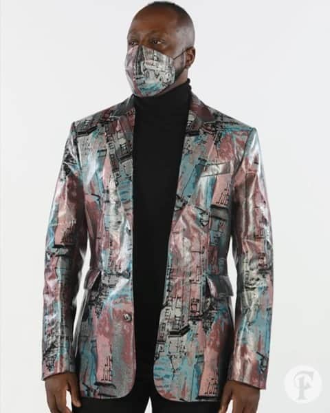 ワイクリフ・ジョンのインスタグラム：「@claudinettejean17  sees fashion like I see music No 🧢  will be available  on  Fushadesign.com before Christmas  So u can place that order #blackownedbusiness  #fashionstyle  #bet  @owntv  #stylist @evanderpierre  @moe715_  @rayflaco」