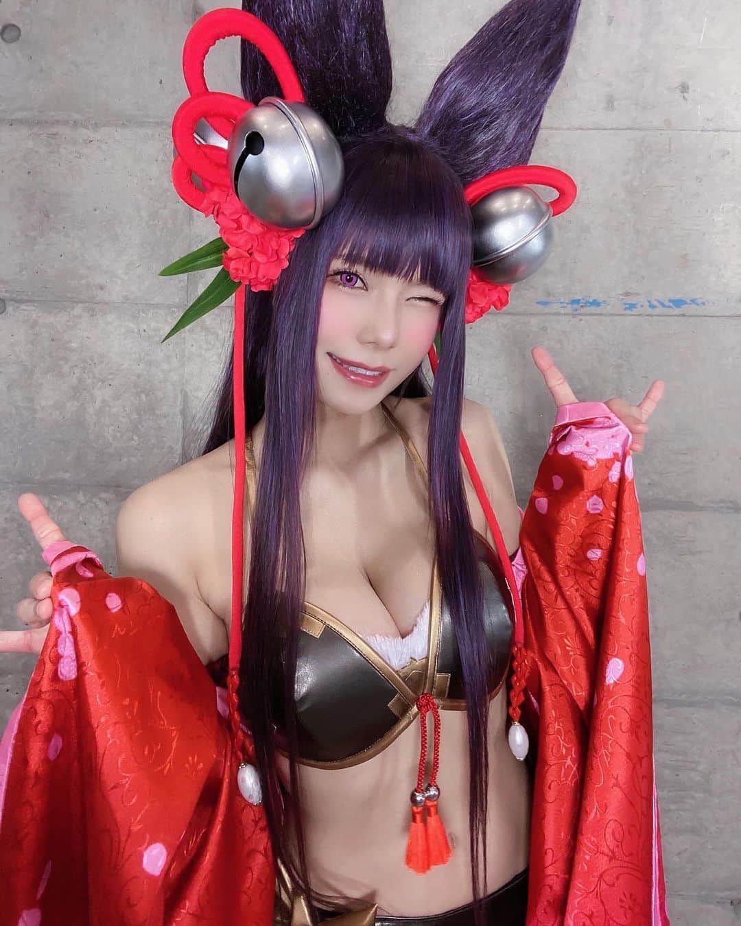 プラネットオシリスのインスタグラム：「. . グラブルフェス2020 ありがとうございました！！！ . . 今年は初のオンライン開催で 皆様と直接お会いすることができなかったけど 楽しんで頂けましたでしょうか？✨ . . 視聴してくださったみなさま たくさんのスタッフさん、キャストのみんな 本当にありがとうございました💕💕 . . . . そしてグランドフィナーレで着ていたのは 蒼紅華之舞だよーっ！！！！！🦊🔥 . . #グラブルフェス#グラブルフェス2020#コスプレ#コスプレイヤー#グラブル#ユエル #cosplay#cosplayer#granbluefantasy #japanesegirl」