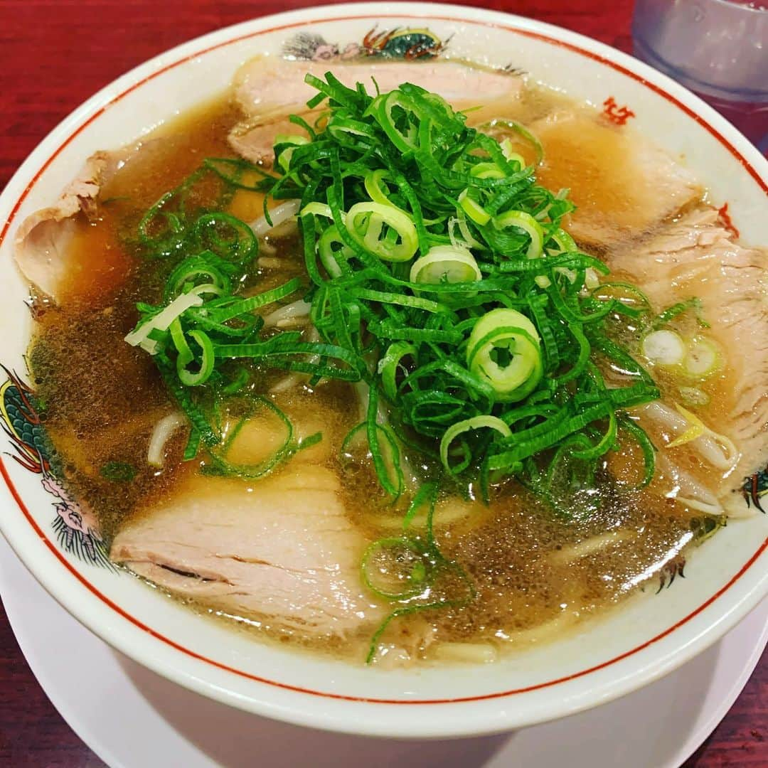 金村義明さんのインスタグラム写真 - (金村義明Instagram)「7時代　いい感じ！ ラーメン　ウマママママシ！ 今年も有難う京都の弟達！ 朝風呂&サウナ入って パワー全開！ 月曜日　毎日放送ラジオ 15時半生放送スタート 今週もガンバルンバ💪💪💪」12月14日 8時36分 - yoshiaki_kanemura