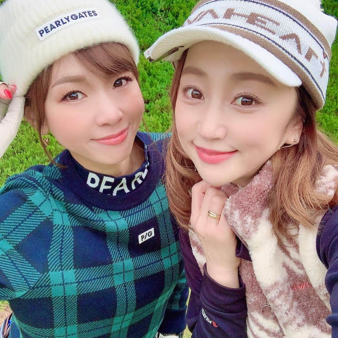 柑谷あゆみさんのインスタグラム写真 - (柑谷あゆみInstagram)「先日のGTBカップ最終戦⛳️ ご参加の皆様ありがとうございました✨ ドライバーがまた変になり最終戦はスコアも順位も残念に終わってしまいました🥲  今年はコロナの影響で10戦中5戦だけになりましたが、無事最終戦まで開催でき、参加者の皆さまと楽しく過ごす事ができてよかったです♥️ また来年も宜しくお願い致します😊😊😊 来年こそコンスタントに100切れるよう頑張る‼️ ・  #GTバーディーズカップ#GTバーディーズ #GTBCAP #紫カントリークラブ紫あやめ36  #ゴルフトゥデイ#GOLFTODAY #イオミック #fujikurashaft  #ゴルフウェア  #vivaheart #ビバハート #ゴルフ女子#女子ゴルフ #ゴルファ #golf  #golfing  #golflife  #golfgirl  #instagolf  #golfer #girlgolfer #골프 #골프웨어 #กอล์ฟ#ゴルフ大好き #ゴルフコーデ #ゴルフコーディネート #ゴルフファッション#ゴルフ好きな人と繋がりたい」12月14日 9時53分 - kantani_ayumi