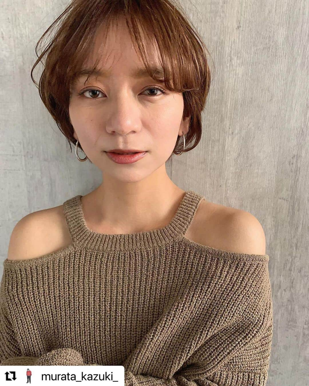 THROW 【スロウ】さんのインスタグラム写真 - (THROW 【スロウ】Instagram)「#Repost @murata_kazuki_ with @make_repost ・・・ hair by me✂️ ﻿ ﻿ #ミニショート　﻿ ﻿ 柔らかい雰囲気のショートスタイルです！！✨　﻿ 日々の生活を楽しめるようなヘアスタイルを😊　﻿ ﻿ ﻿ ﻿ 　　﻿ ﻿ コロナ対策﻿ ﻿ 消毒　﻿ マスク﻿ 換気　﻿ 席の間隔 ﻿ 予約制限﻿ ﻿ ﻿ ﻿ ﻿ お店でできることは徹底してます﻿ ﻿ 髪のお悩み全て解消します😊﻿ ﻿ ﻿ カウンセリングも僕の強みの一つなので、しっかり話し合いながらヘアスタイルを考えていきたいので、最初の相談のお時間はしっかりとお取りします✨ ﻿ ﻿ 安心感のある施術と接客を心がけています！！😊﻿ ﻿ ﻿ ﻿ 10代〜60代まで幅広く対応致します✨﻿ ﻿ ﻿ ﻿ ﻿ 🌿村田のこだわり🌿 ﻿ ﻿ バランス、質感、日常でまとまるスタイルを考えて切っています✨ ﻿ ﻿ ﻿ ﻿ ☑︎毎朝のスタイリングが上手くいかない﻿ ﻿ ☑︎髪質、髪型にお悩みの方 ﻿ ﻿ ☑︎気分を変えたい方 ﻿ ﻿ ☑︎自分にどんな髪型が似合うのか ﻿ ﻿ ☑︎小顔にみせたい ﻿ ﻿ ﻿ ⭐️一度お任せください ﻿ ﻿ ﻿ DMでカウンセリングも可能です！😊 ﻿ ご気軽にご連絡ください✨ ﻿ ﻿ ﻿ ﻿ ﻿ ﻿ ﻿ 【ご予約方法】 ﻿ ホットペッパー、TEL、LINE 、DMでもご相談ください🙇　﻿ ﻿ ﻿ 【営業時間】　﻿ 火、水、金、土曜日　10：00 〜20：00 ﻿ 木、日曜日 　10：00〜19：00﻿ ﻿ ﻿ 【場所】　﻿ BLANDO ﻿ TEL 03-5969-8853 ﻿ ﻿ 東京都調布市仙川町1-16-8マルジュウビル2F ﻿ 京王線　仙川駅　徒歩3分　﻿ ﻿ ﻿ ﻿ ﻿ ﻿ ﻿ ﻿ ﻿ ﻿ ﻿ ﻿ ﻿ #blando#muratastyle#仙川#調布#京王線#ロブ#ボブ#切りっぱなしボブ#レザーカット#ショートボブ#カジュアル#ヘルシー#ナチュラル#アレンジ#ヘアアレンジ#throwcolor #スロウカラー#lala_hair#シースルーバング#ミルクティーカラー#おくれ毛#あざと可愛い#インナーカラー#プレミアムストレート」12月14日 9時49分 - throwcolor