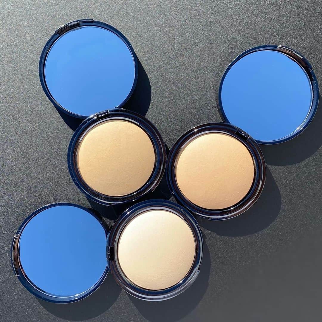 LORACさんのインスタグラム写真 - (LORACInstagram)「50% off ALL Complexion starts tomorrow thru Sunday 12/20 only on LORAC.com ✨ POREfection Baked Perfecting Powder & more - link in bio!  #LORAC #LORACCosmetics」12月14日 10時00分 - loraccosmetics