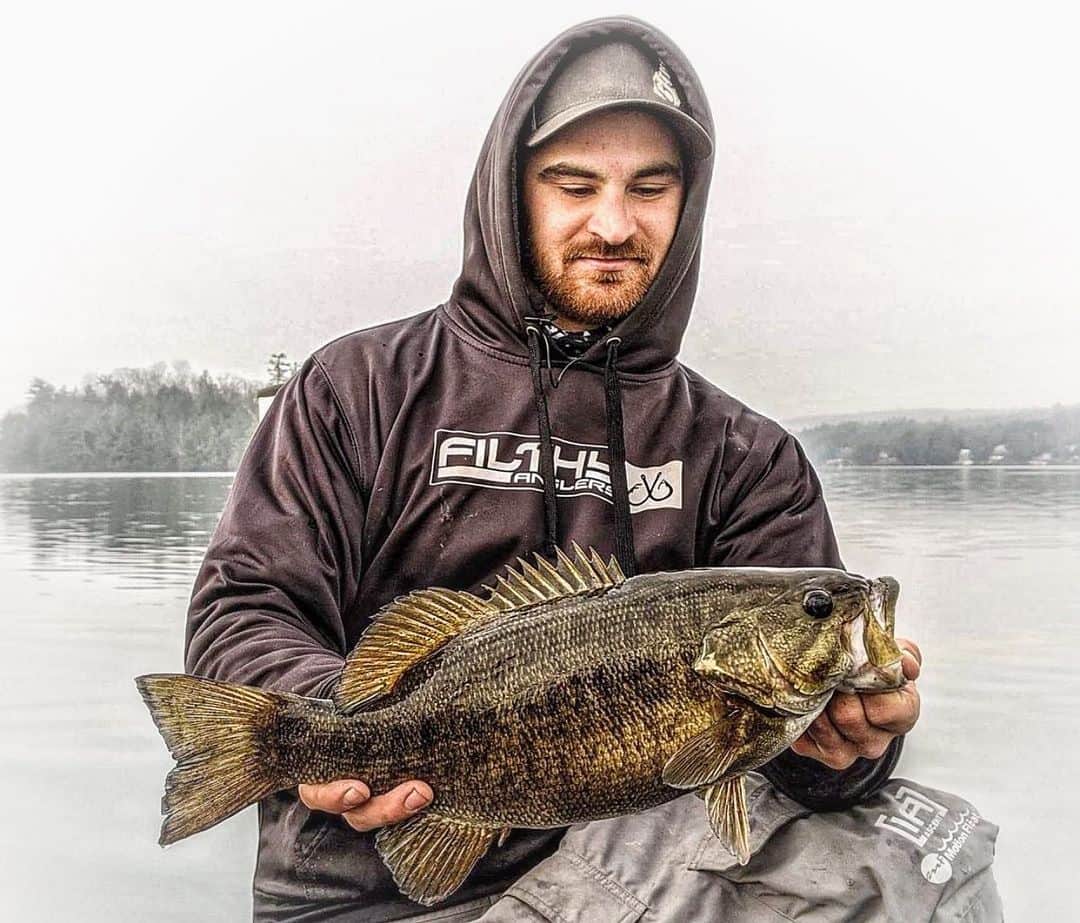 Filthy Anglers™さんのインスタグラム写真 - (Filthy Anglers™Instagram)「When I grow up I want to be @andrew_knowlton - seriously. Yet another beautiful smallmouth up here in New England for him. That’s it, no other commentary cause we are running out of things to say at this point with him. Congrats yet again Andrew you are Certified Filthy www.filthyanglers.com #fishing #bassfishing #angler #outdoors #bigbass #bassfishing #nature #filthyanglers #bigbass #catchandrelease #brownie #bronzeback #anglerapproved #monsterbass #newhampshire #newengland」12月14日 10時04分 - filthyanglers
