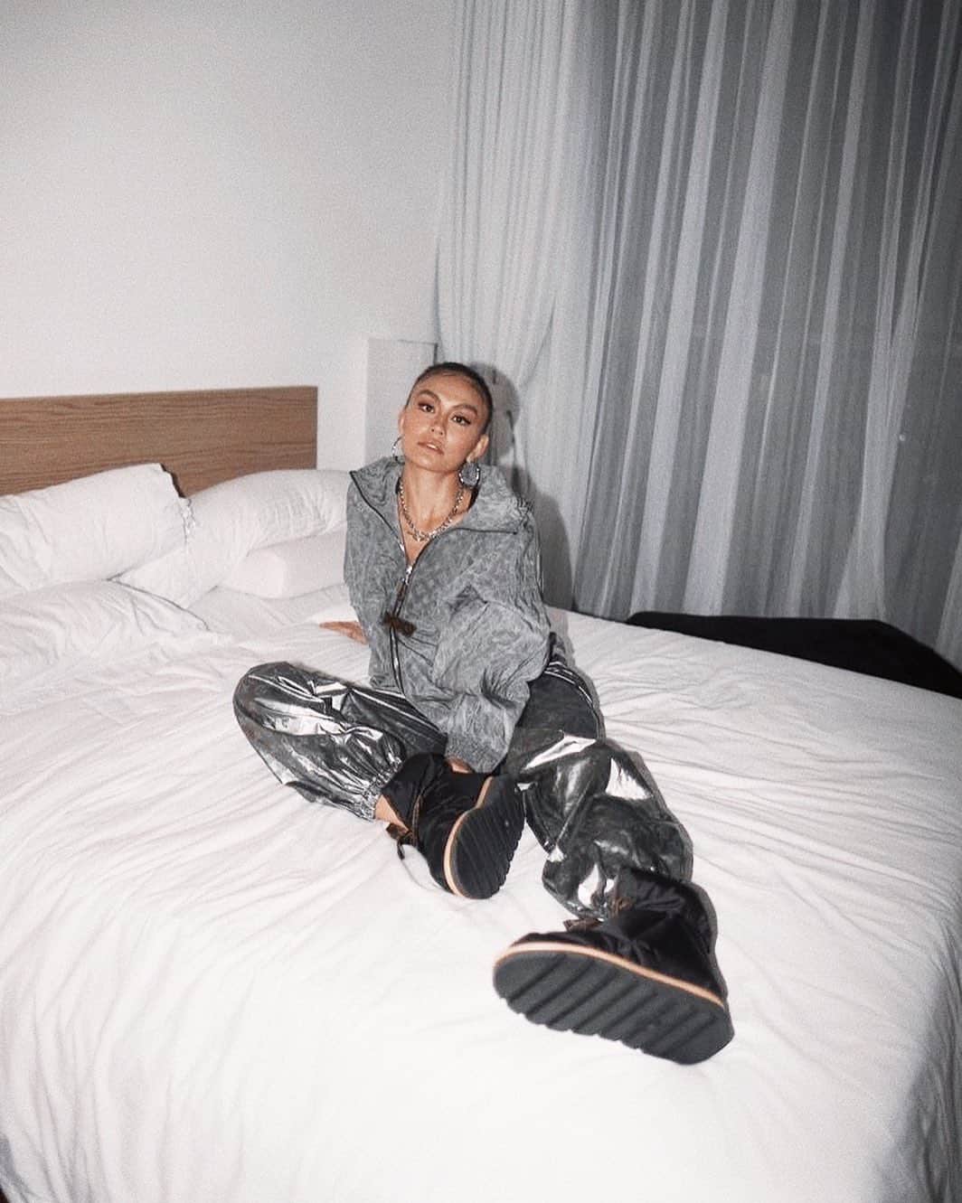 アグネス・モニカのインスタグラム：「LV’d up @louisvuitton  . . #AGNEZMO」