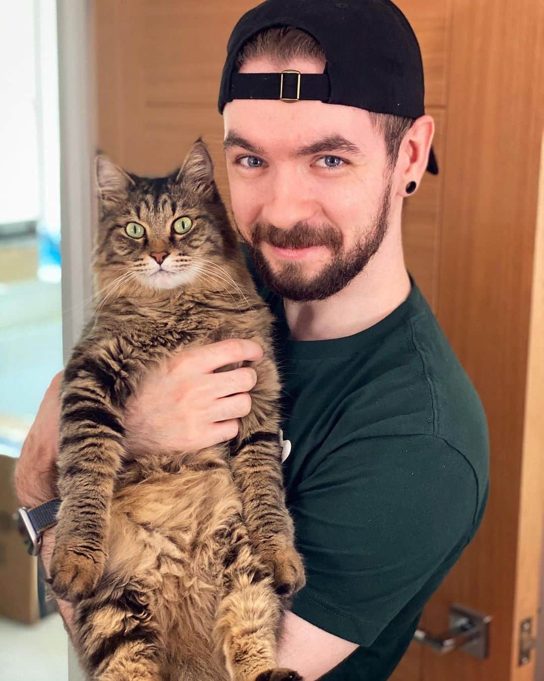 YouTubeさんのインスタグラム写真 - (YouTubeInstagram)「Congrats to @jacksepticeye (and BB!) for raising $1.4 million during his #Thankmas stream today!」12月14日 10時28分 - youtube
