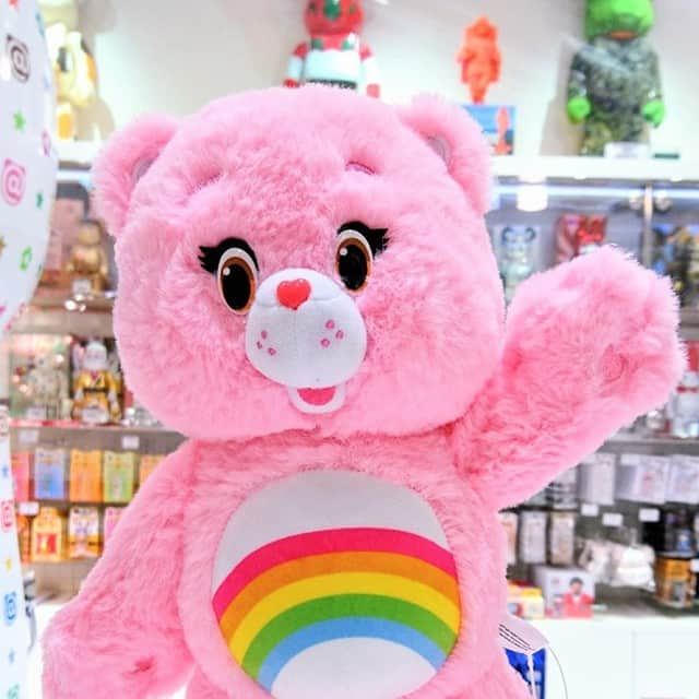 MEDICOM TOYさんのインスタグラム写真 - (MEDICOM TOYInstagram)「🌈🐻💖  © 2020 Those Characters　From Cleveland, LLC.  #プラッシュ #PLUSH #ケアベア #carebare #ぬいぐるみ」12月14日 10時30分 - medicom_toy