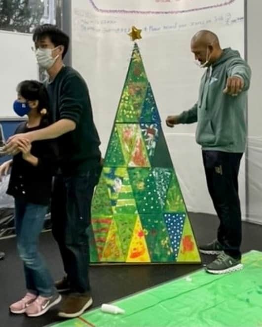 アレックス・ラミレスさんのインスタグラム写真 - (アレックス・ラミレスInstagram)「I like to thank all of the people who participated in our Institute @vamostogetheryokohama in  collaboration with @artroom_lumiere event! Making the Christmas tree 🎄 at @crossfitmotomachi to be placed at Yokohama City Hall on Dec 15th ! Thank you so much for all your wonderful support! Have a wonderful holidays !😀」12月14日 10時47分 - ramichan3