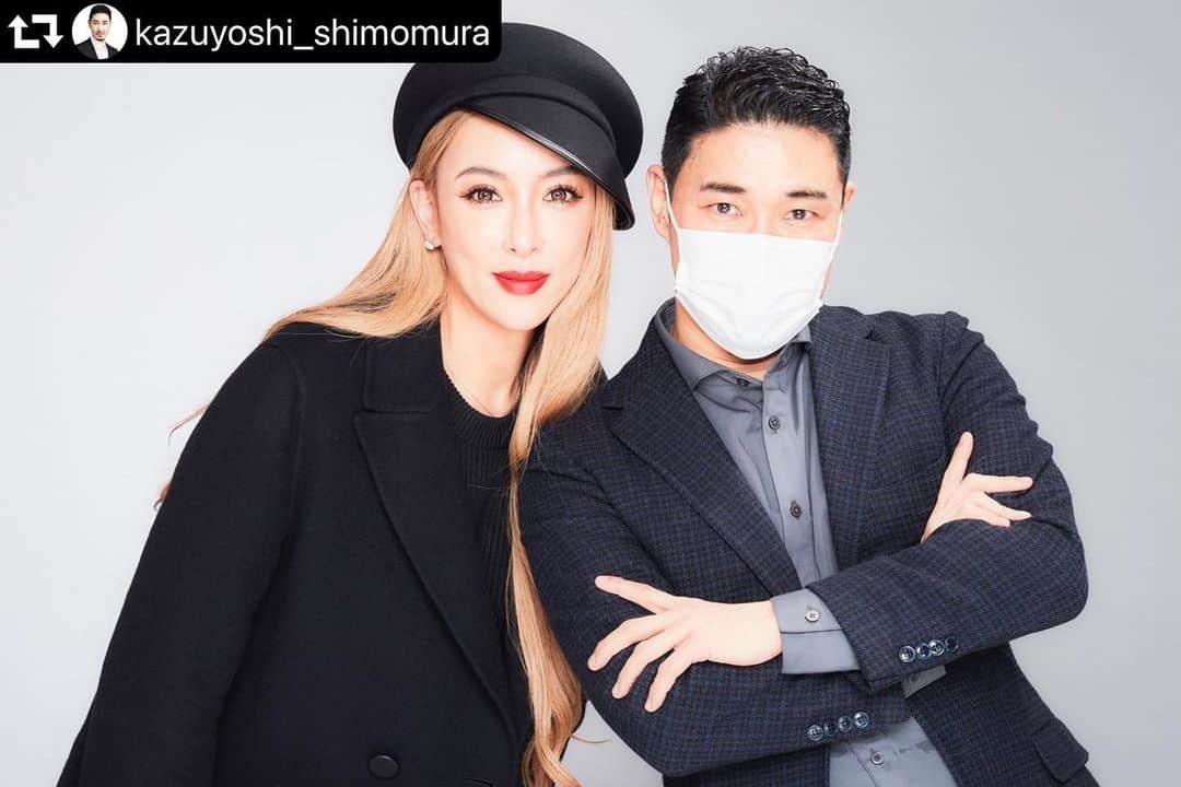 山口りさのインスタグラム：「サナちゃん♡  #genking   キラキラな撮影でした✨ 楽しみ♡  #repost @kazuyoshi_shimomura ・・・ 昨日は#genking さんこと sanaさんと広告の撮影でした。とても素敵な写真が沢山、撮れました。  @_genking_   @artistic.co.official  @syogetsu 様、近藤様、 ありがとうございました。  #下村一喜  #kazuyoshishimomura  #photographer  #写真家」