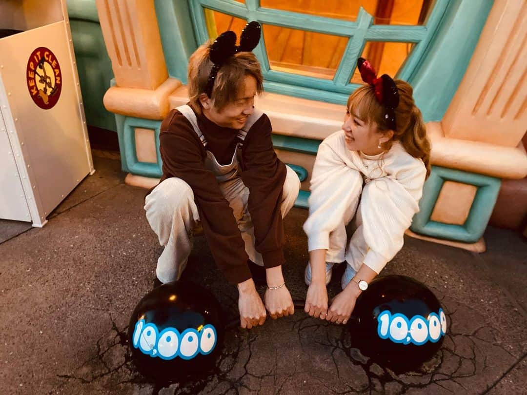 KimuraYuukaさんのインスタグラム写真 - (KimuraYuukaInstagram)「. . 🐭👔🤎🐭🎀  お気に入りの写真🤍  . #Disneyland#Mickeyhouse#disneyphoto」12月14日 11時39分 - kimxxyuka