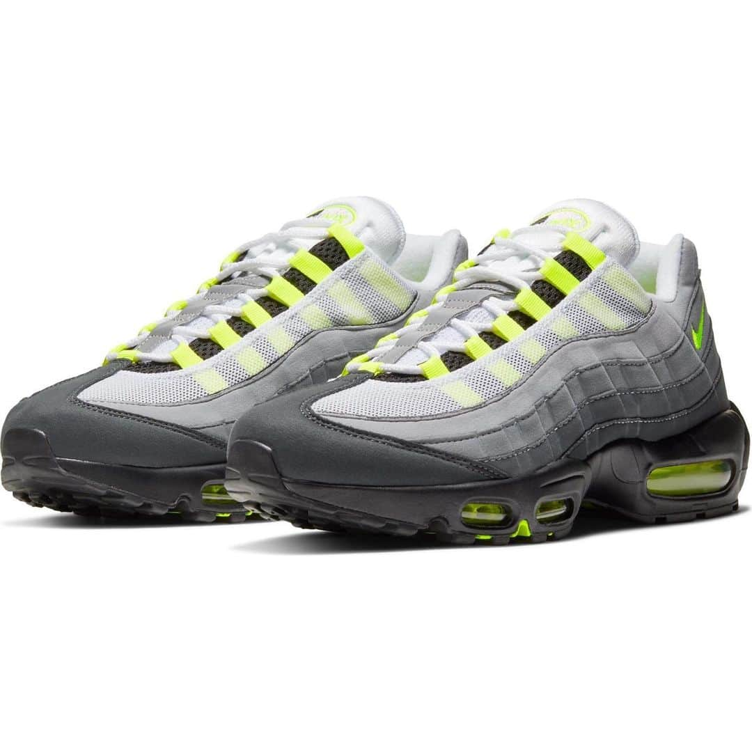 H BEAUTY&YOUTHさんのインスタグラム写真 - (H BEAUTY&YOUTHInstagram)「ㅤㅤㅤㅤㅤㅤㅤㅤㅤㅤㅤㅤㅤ 【INFORMATION】 ＜NIKE＞ AIRMAX95 OG Neon Yellowの発売日および販売方法が決まりましたのでお知らせいたします。 なお今回は「ハウスカード会員様限定の販売」となりますので、下記の注意事項もあわせてご確認ください。 ＜NIKE＞ AIRMAX95 OG Neon Yellow ¥18,700（tax in） カラー：ネオンイエロー メンズサイズ：26.0、26.5、27.0、27.5、28.0、28.5、29.0 （cm） ウィメンズサイズ：23.0、23.5、24.0、24.5、25.0、25.5（cm）  ■発売日：2020年12月17日（木）11：00 ※12月17日（木）10時頃、Hインスタグラム・ストーリーズにて、商品ページリンクをお知らせいたします。発売スタート時間は11時からとなります。 ※H ホームページ、インフォ欄からも商品ページリンクをご覧いただけます。 ※システムの都合で多少前後することがございます。  ■取り扱い店舗：UNITED ARROWS LTD. ONLINE STORE ※ユナイテッドアローズ＆サンズのオンラインストアでも＜NIKE＞ AIRMAX95 OG Neon Yellowを取り扱います。 サイズ展開が異なる場合がありますので、詳しくは各レーベルのオフィシャルサイトをご覧ください。  【注意事項】 ・会員特典のSECRETSイベントではございません。ハウスカード会員様限定で販売いたします。 ・お一人様、1商品につき1点までのご購入といたします。（色・サイズ違いでの注文不可） ・万が一、商品が不良品の場合は、交換のご用意ができないため、ご返金にて対応いたします。 ・入荷点数・在庫点数についてはお答えしておりません。 ・販売方法については事情により当日変更する可能性がございます。 ・トラブルの発生や不正が発覚した場合は、販売中止や販売方法の変更をすることがございます。 ・UNITED ARROWS LTD. ONLINE STOREのみでの販売となります。店舗ではお取り扱いがございません。 ・注意事項に反する行為を確認した場合は、今後、会員限定販売がご利用できなくなる場合がございます。 ・ハウスカード会員のかたは事前に登録内容をご確認ください。  #H_beautyandyouth @h_beautyandyouth  #BEAUTYANDYOUTH  #Unitedarrows  #NIKE #NIKEAIRMAX #AIRMAX95OG」12月14日 12時04分 - h_beautyandyouth