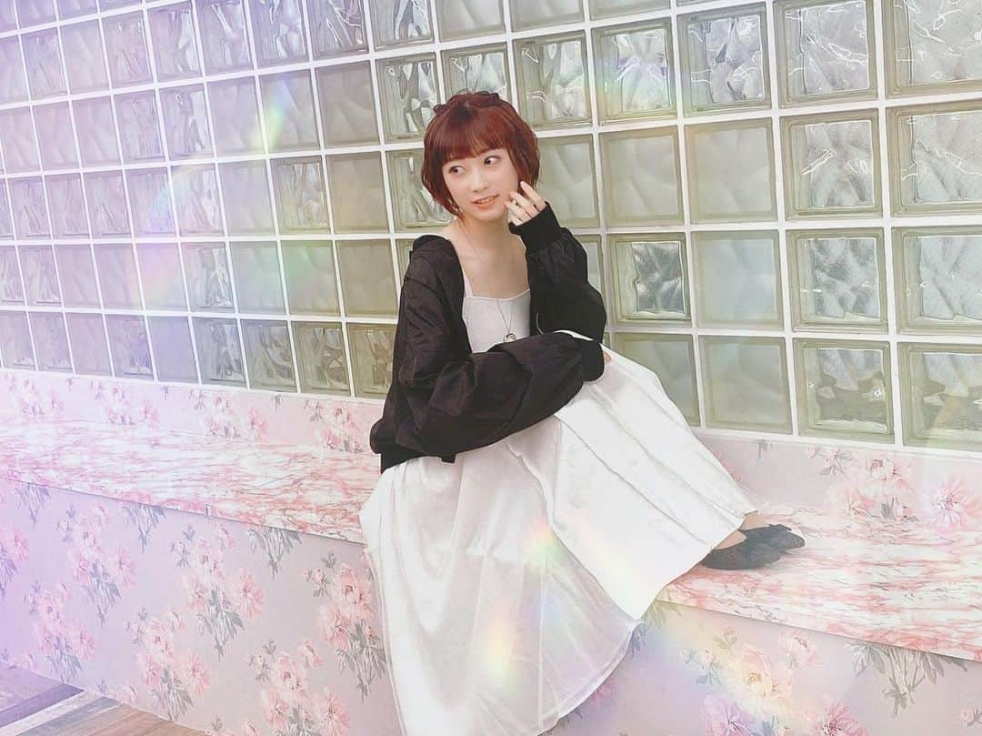 河内美里さんのインスタグラム写真 - (河内美里Instagram)「∗*ﾟ 稽古や撮影やアレやこれやと 盛り沢山な日々です。  皆様も2020年のラストスパート 忙しくされているのでしょうか？  バタバタしている時こそ 大切なものを見失ってしまったり 疎かにしてしまいがちなので。  適度に落ち着いて ゆっくり周りを見て いろんなものを取りこぼさないように 毎日を生きたいものですね。 . . . . #って #自分に言い聞かせてる #忙しいときこそ #丁寧な暮らしを心がけたいのだ . . . .」12月14日 11時57分 - misato_kawauchi