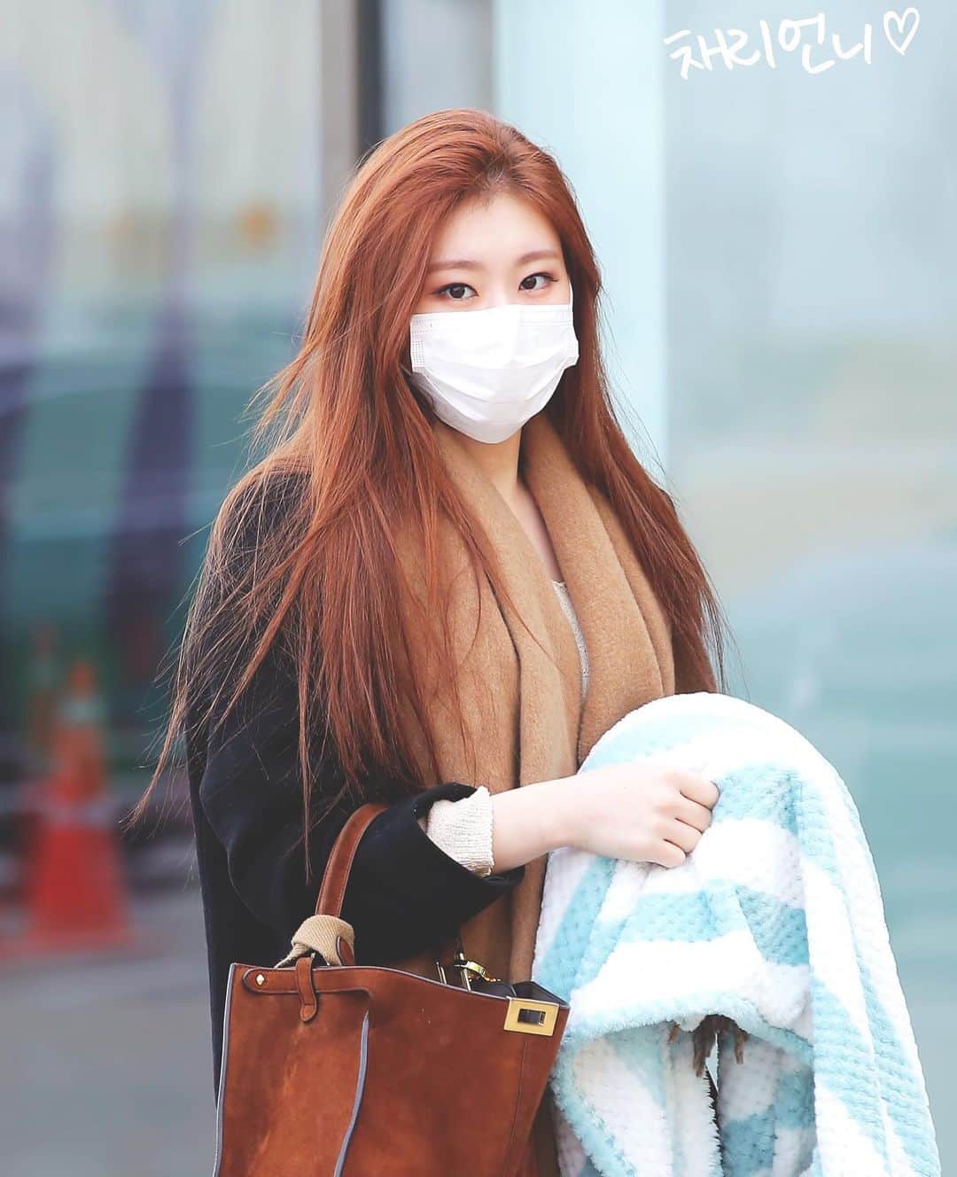 チェリョンのインスタグラム：「she look so comfy ☁️」