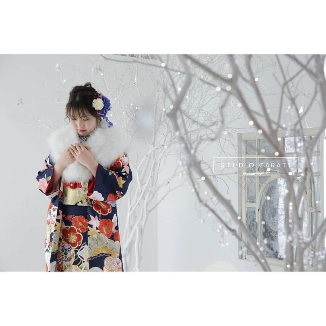 スタジオキャラット奈良大宮通り店のインスタグラム：「⇨ #kids_japan_ootd ☺︎♩*＊ . . 成人式の前撮り撮影！ まだまだご予約受付中☆ . . . .  #スタジオキャラット奈良大宮通り店 #奈良フォトスタジオ #カメラ#スタジオ#ベビーフォト#キッズフォト#キッズスタジオ#七五三#100日祝い#お宮参りフォト #マタニティ #成人式 #753#photostudio#camera#photographer #l4l#キッズコーデ#スタジオキャラット#フォトスタジオ#写真館#奈良#奈良フォトスタジオ #写真好きな人と繋がりたい#ファインダー越しの私の世界#キッズファッション#カジュアルフォト#おしゃれフォト#自然光撮影」