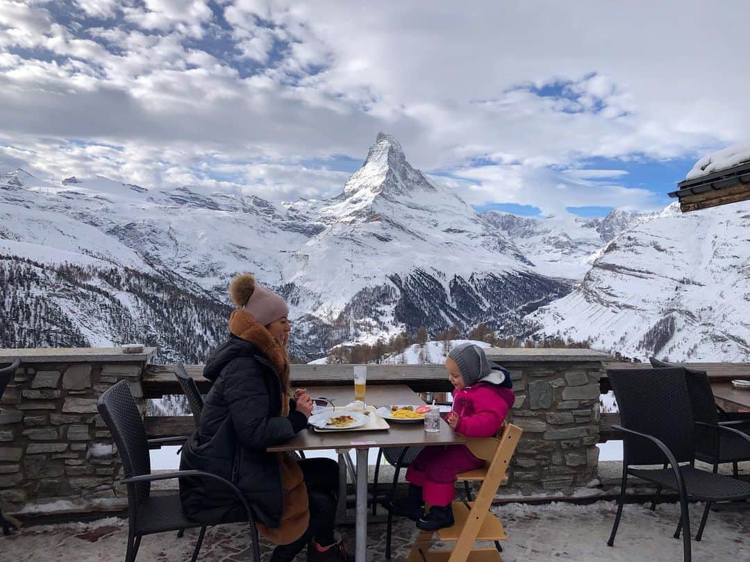太田エイミーのインスタグラム：「Lunch date with the Matterhorn」