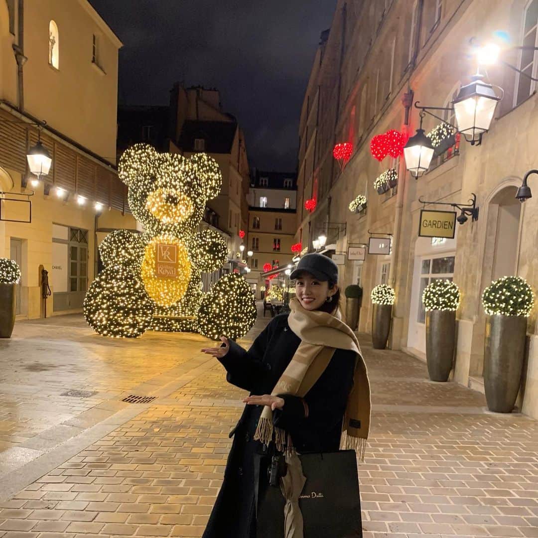 COCO さんのインスタグラム写真 - (COCO Instagram)「🗼 lonely night adventure in Paris #2019 작년 이맘때즘 혼자 보냈던 외로운 파리밤🥲」12月14日 22時01分 - rilaccoco