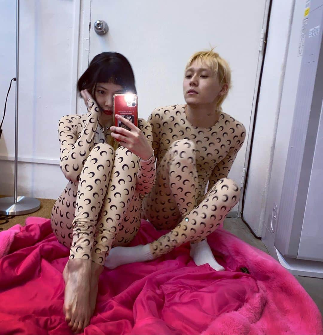ヒョナ さんのインスタグラム写真 - (ヒョナ Instagram)「미어캣」12月14日 22時17分 - hyunah_aa