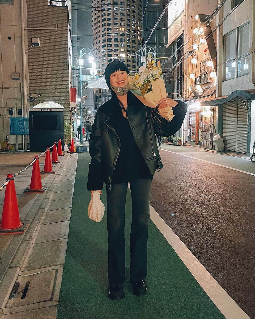 のインスタグラム：「When my friends celebrated my birthday🎂💛 Sooooo happy!  友人達からお誕生日のお祝いをしてもらい感謝してもしきれないweekでした🙏🏻✨」