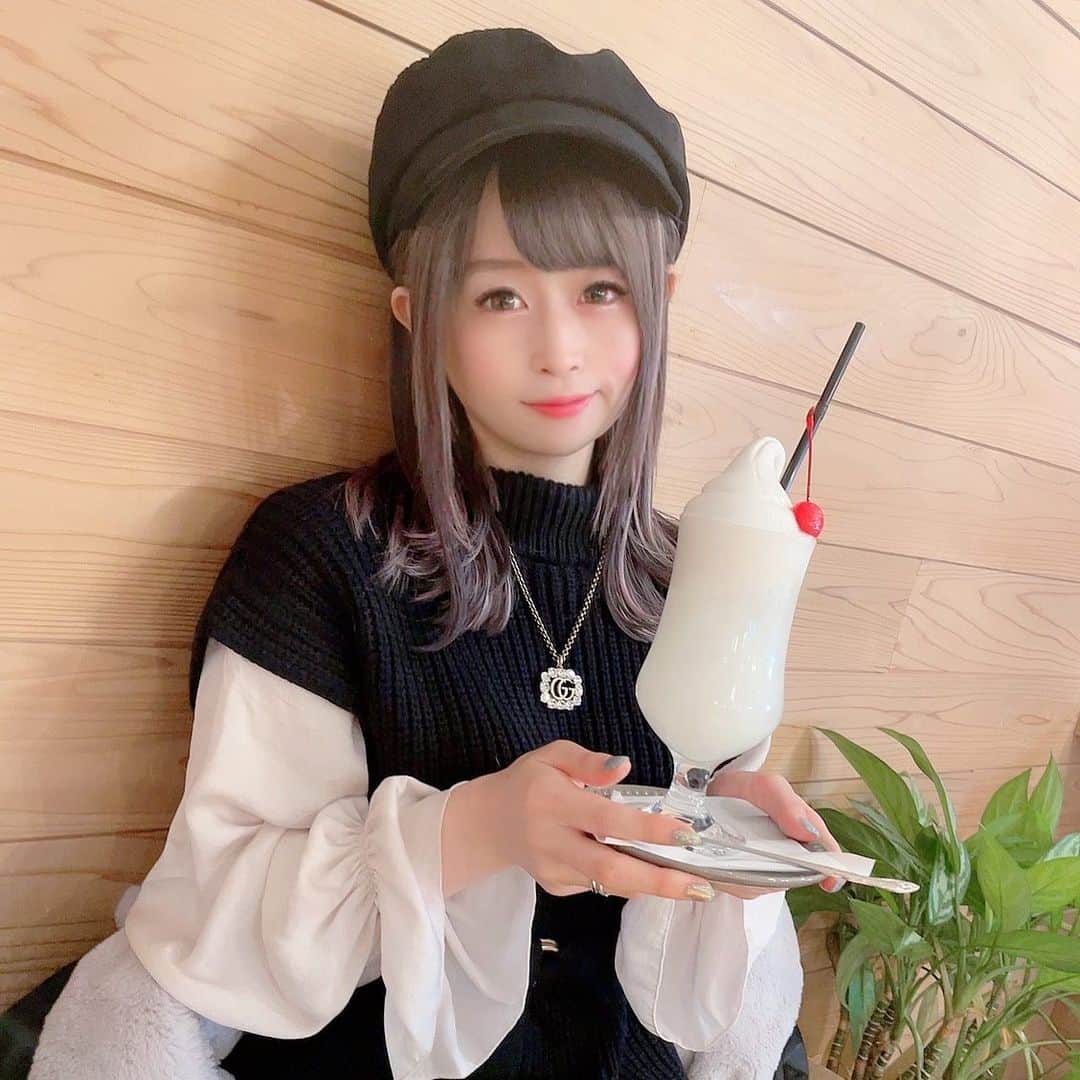 前田のののインスタグラム：「めちゃくちゃイメチェンしましたっ えへへへ…♡  テンションあがってます🥺ྀི  #前田のの #ストリップ劇場 #ストリッパー」