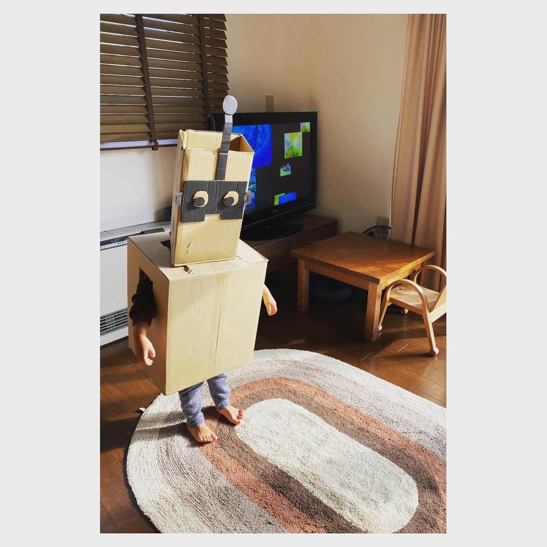 Caravanのインスタグラム：「2020.12.14  ロボット技術の進化。  どんな未来が待っているのかな？」