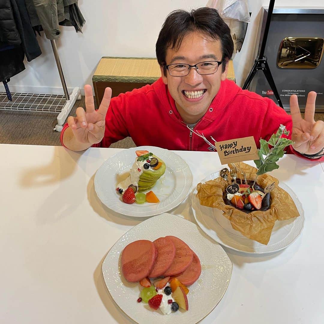 村井智建のインスタグラム：「39歳になりました。ありがとう」