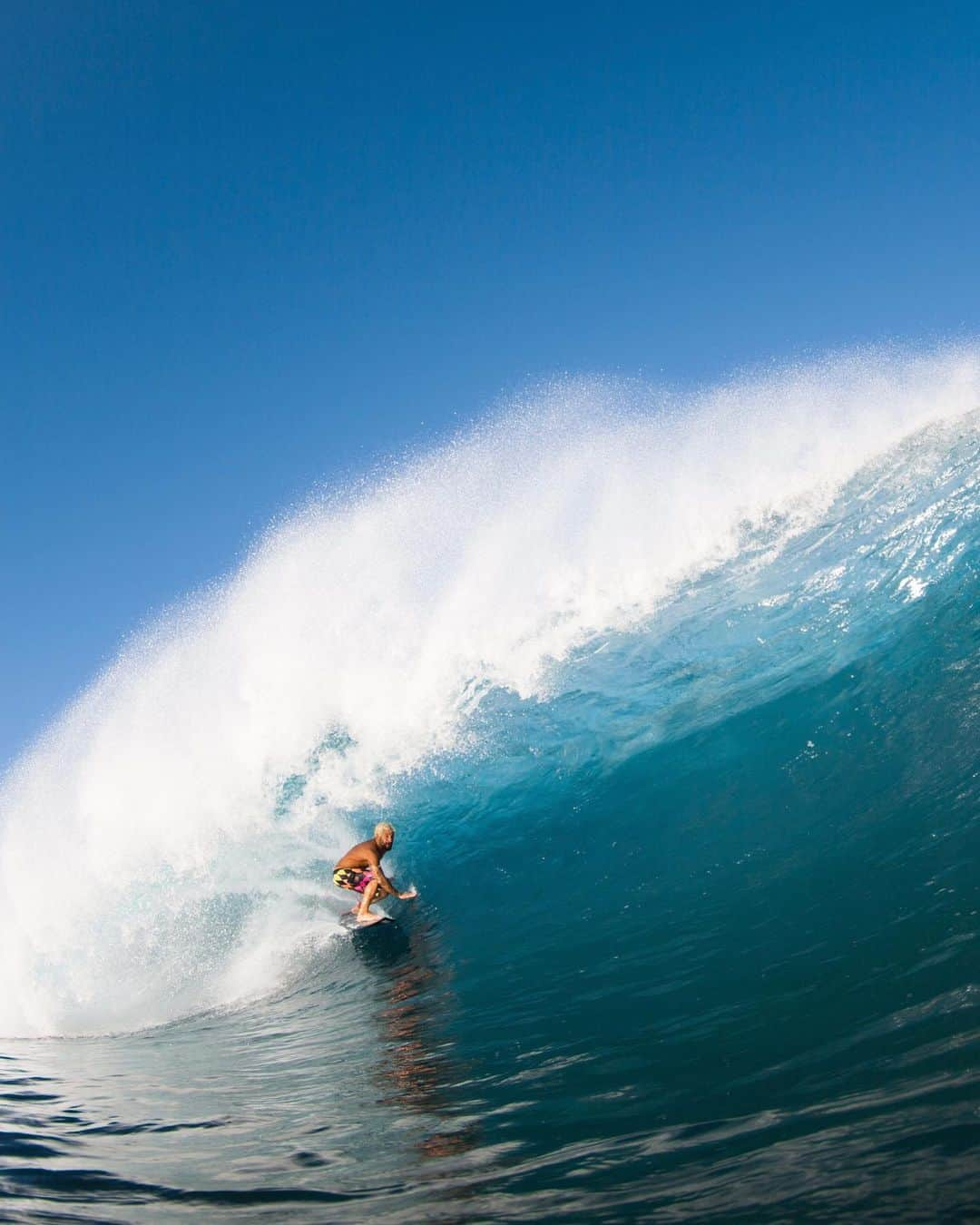 ビラボンさんのインスタグラム写真 - (ビラボンInstagram)「A diamond in the rough. ⠀ ⠀ @italoferreira in the Diamonds AI Pro boardshorts, this morning at Pipeline. ⠀ ⠀ #AIForever」12月14日 14時07分 - billabong