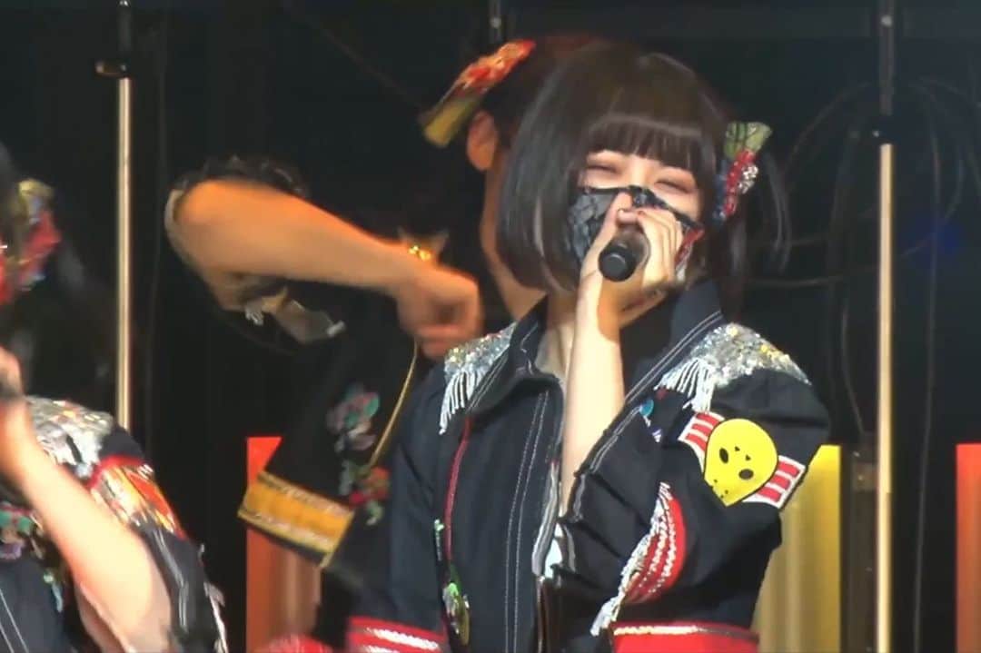 のインスタグラム：「仮面女子ワンマンライブ『MASK PRIDE2』ありがとうございました。  素敵な景色をありがとう。 配信でたくさんみてくれてありがとう。  毎回ワンマンライブって同じメンバーで出来ることがなくて、今回も最初で最後の27人でした。  でも、毎回言えることは、このメンバーで良かった。  本当にありがとうございました。」