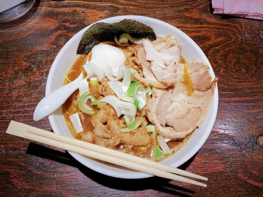 岸田メルのグルメインスタ