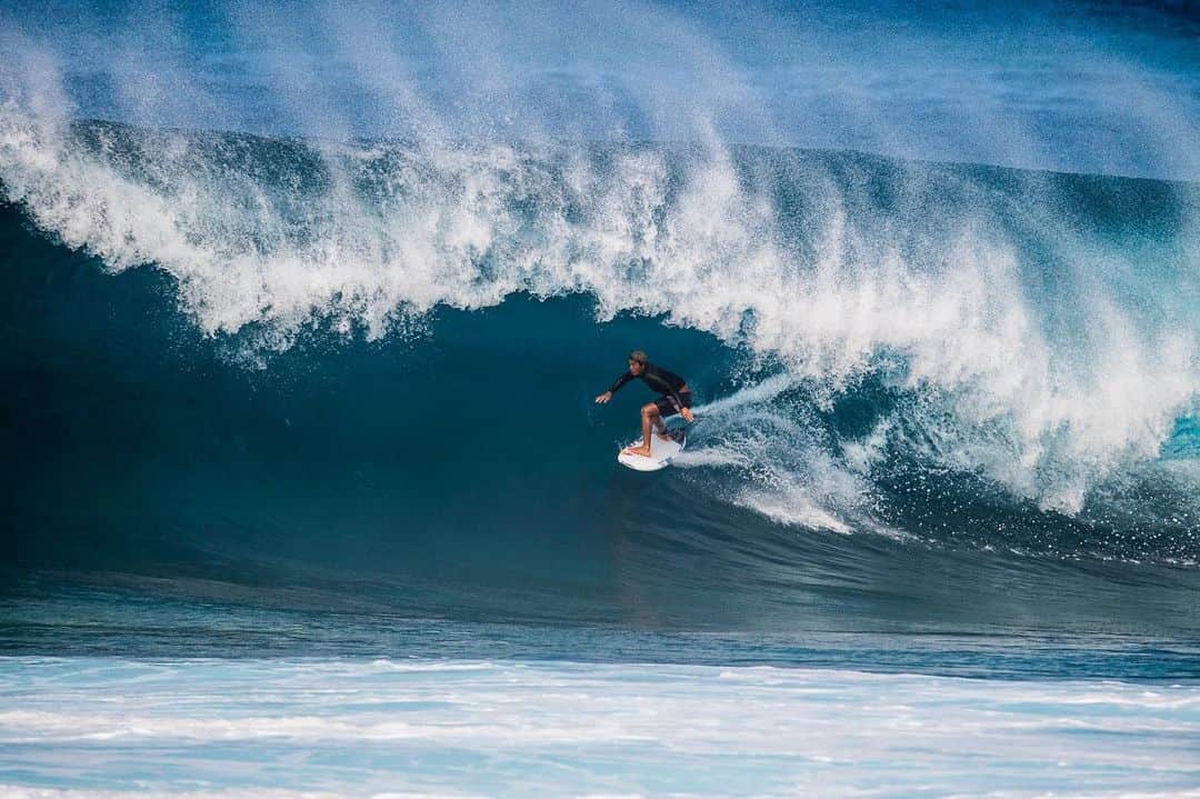 五十嵐カノアのインスタグラム：「Backdoor was doing her thing today 🥶 not bad for a layday 🤷🏽‍♂️ @badboyryry_」