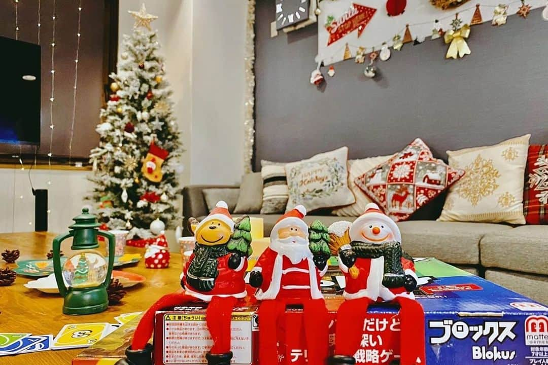 Space Marketさんのインスタグラム写真 - (Space MarketInstagram)「【Alo BnB7】 今年は貸し切りのレンタルスペースで過ごす少人数クリスマスパーティーが大好評！クリスマスデコレーションのスペースが多数揃っています🎄❤️ スペースマーケットでは11/20よりクーポンも配布中🌟  ツリーやたくさんのクリスマス雑貨で装飾されたスペース🎄灯を消してプロジェクターで映画を楽しめばロマンティックな雰囲気に🌌  #スペースマーケット #スペマ #スペースマーケット東京 #spacemarket #貸切クリパ #クリスマスパーティー #インテリア #インテリア好き #部屋作り #のんびりまったり #おしゃれさんと繋がりたい #暮らしの空間 #こだわりのインテリア #プロジェクター #部屋作り #myroom #空間コーディネート #ナチュラルインテリアクリスマスツリー #ていねいな暮らし #暮らしを楽しむ #ソーシャルディスタンス #女子会 #merrychristmas #貸切パーティー #模様替え #クリスマス会 #ママ会 #クリスマスデート #クリパ女子会  #プライベートパーティー #クリパ」12月14日 15時07分 - spacemarketjp