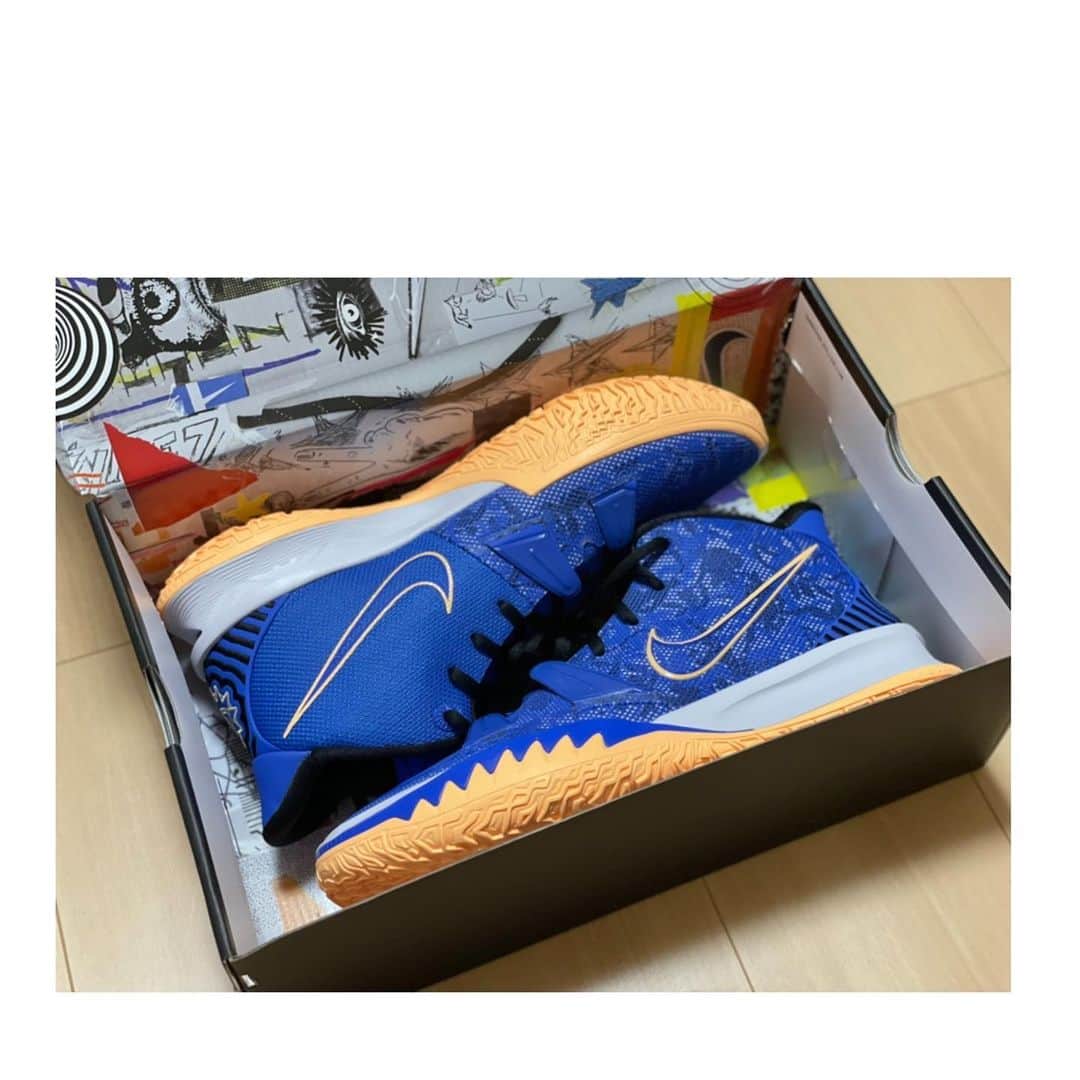 ベンドラメ礼生のインスタグラム：「2020.12.14  🧞‍♂️🩱🧢🦋🦕🫐🧿💤  #kyrie7」