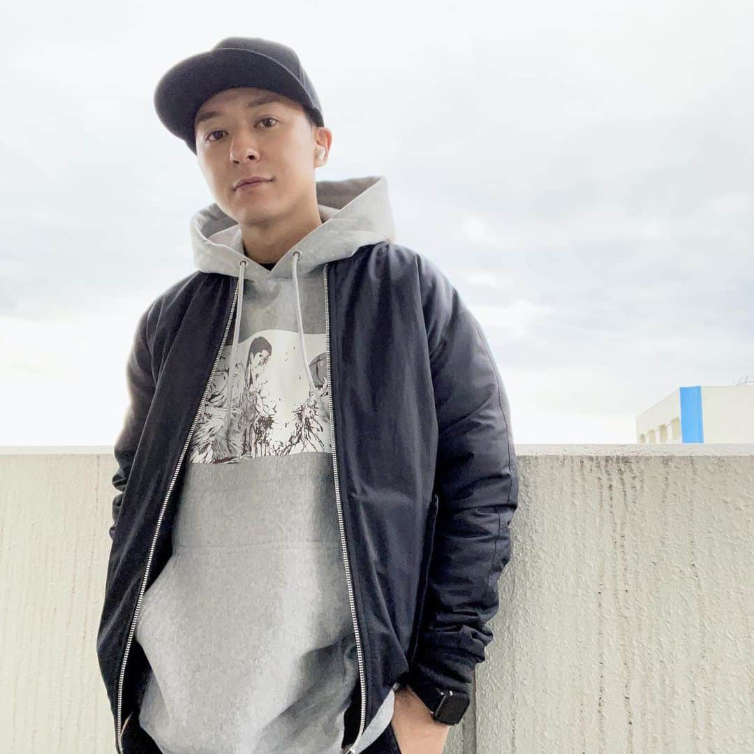 谷内伸也のインスタグラム：「今期一番の寒気が到来🌬 寒気と乾季に負けず換気を喚起して歓喜の日を！  #Lead #谷内伸也 #filter #civiatelier」