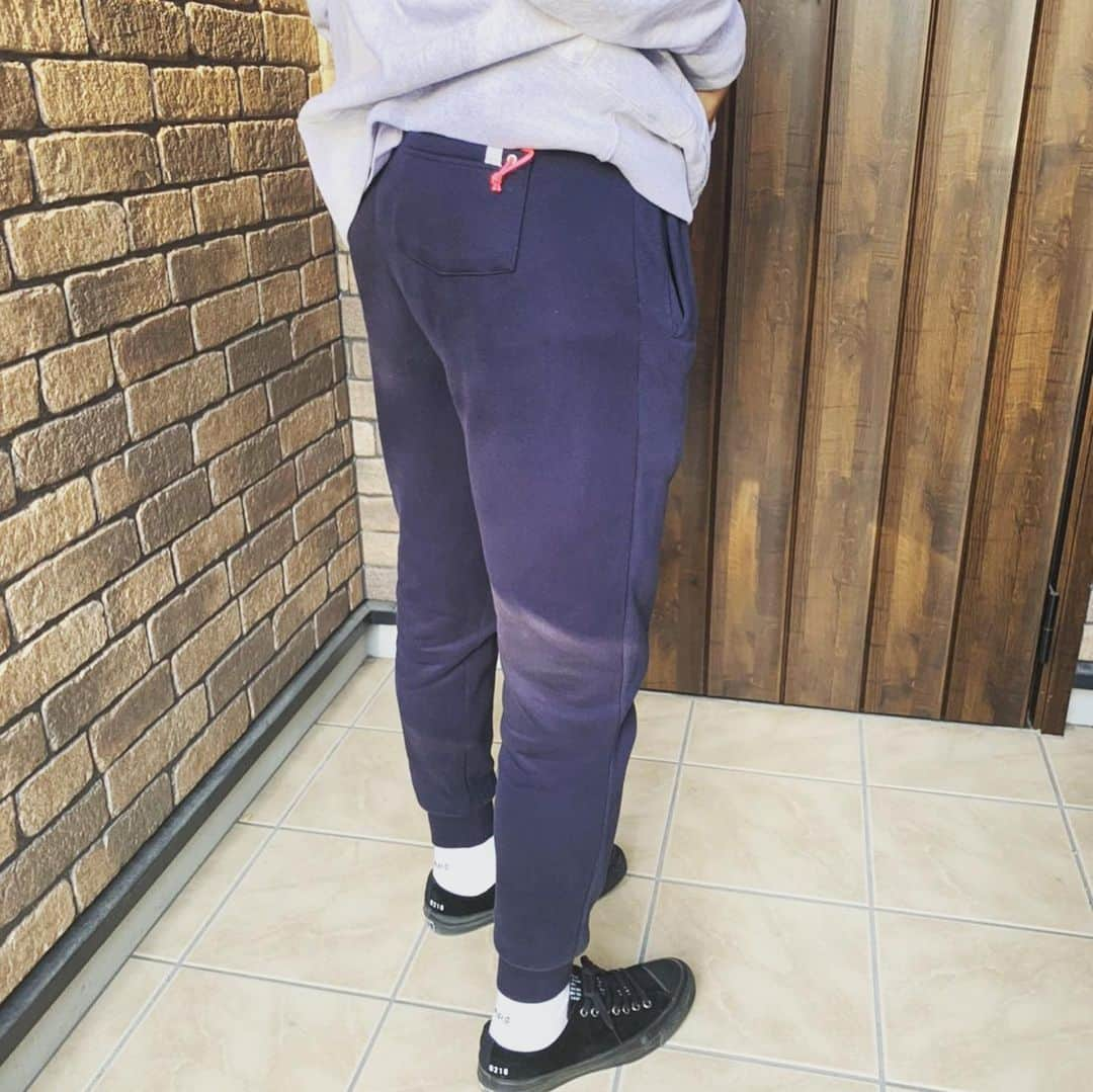 山﨑凌吾さんのインスタグラム写真 - (山﨑凌吾Instagram)「. お気に入りの スウェットパンツ👖(ネイビー) 履き心地抜群‼︎  @kuchidesign  #kuchidesign  #クチデザイン #スウェットパンツ #グレーも持ってます #家の中でも外でも🙆‍♂️」12月14日 16時05分 - ryogo_yamasaki_11