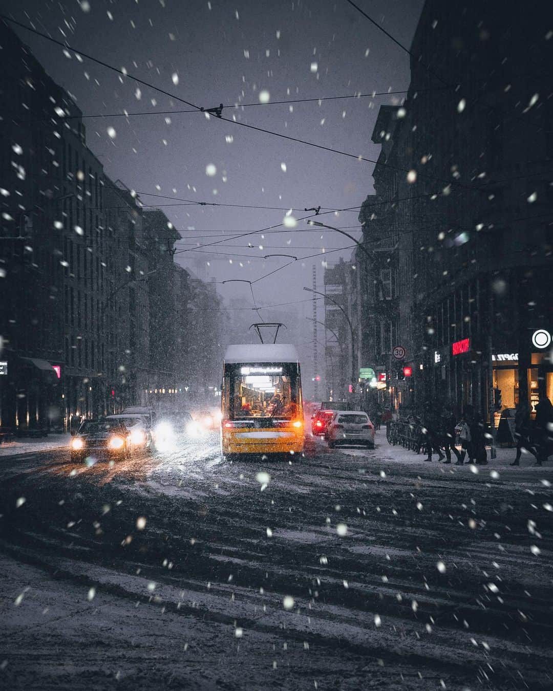 Thomas Kakarekoのインスタグラム：「Must be almost 4 years since we had proper snow in Berlin and while revisiting this series I realized how much I miss these days. Sharing a few of my favorite snow moments and would love to hear which one you liked the most.  #berlin」