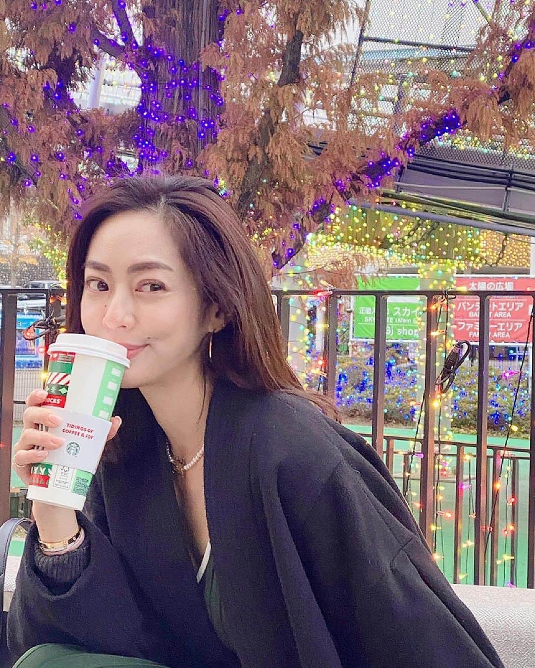 松岡李那さんのインスタグラム写真 - (松岡李那Instagram)「もうしゅぐメリクリ💖💖💖 12月も一瞬だな🥺 顔色悪く見えるけど体調は悪くありましぇんよ☺️💜 みんな寒いからぬくぬくしてね⛄️☕️」12月14日 16時35分 - linahxoxo