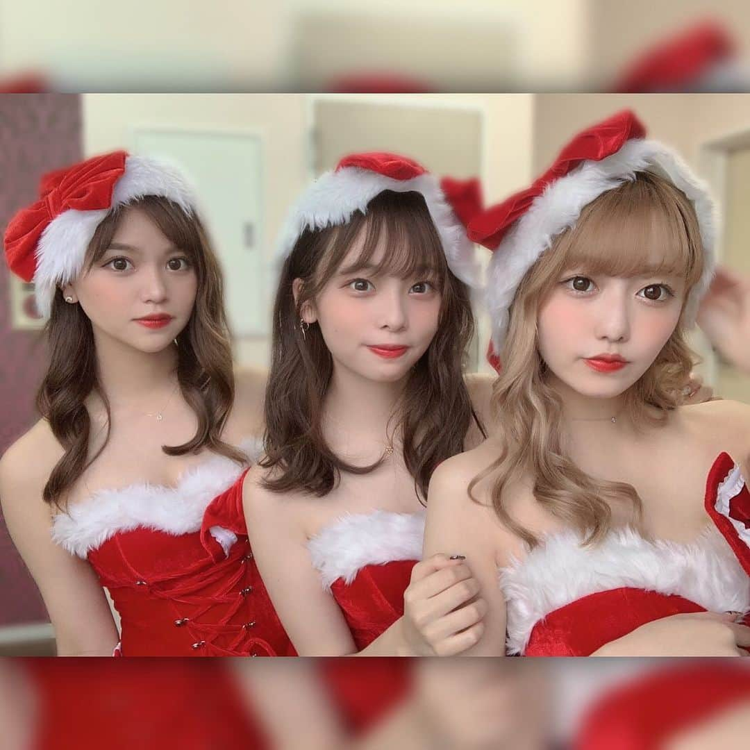 西川樹里のインスタグラム：「vanity me さんの衣装可愛すぎいいいいい❤️🤍  #xmas #christmas #サンタコス #vanityme さん」