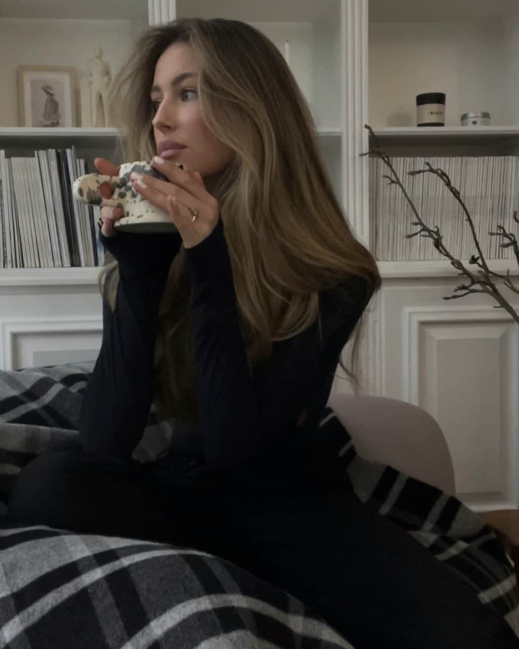 Mathilde Goehlerのインスタグラム：「☕️」