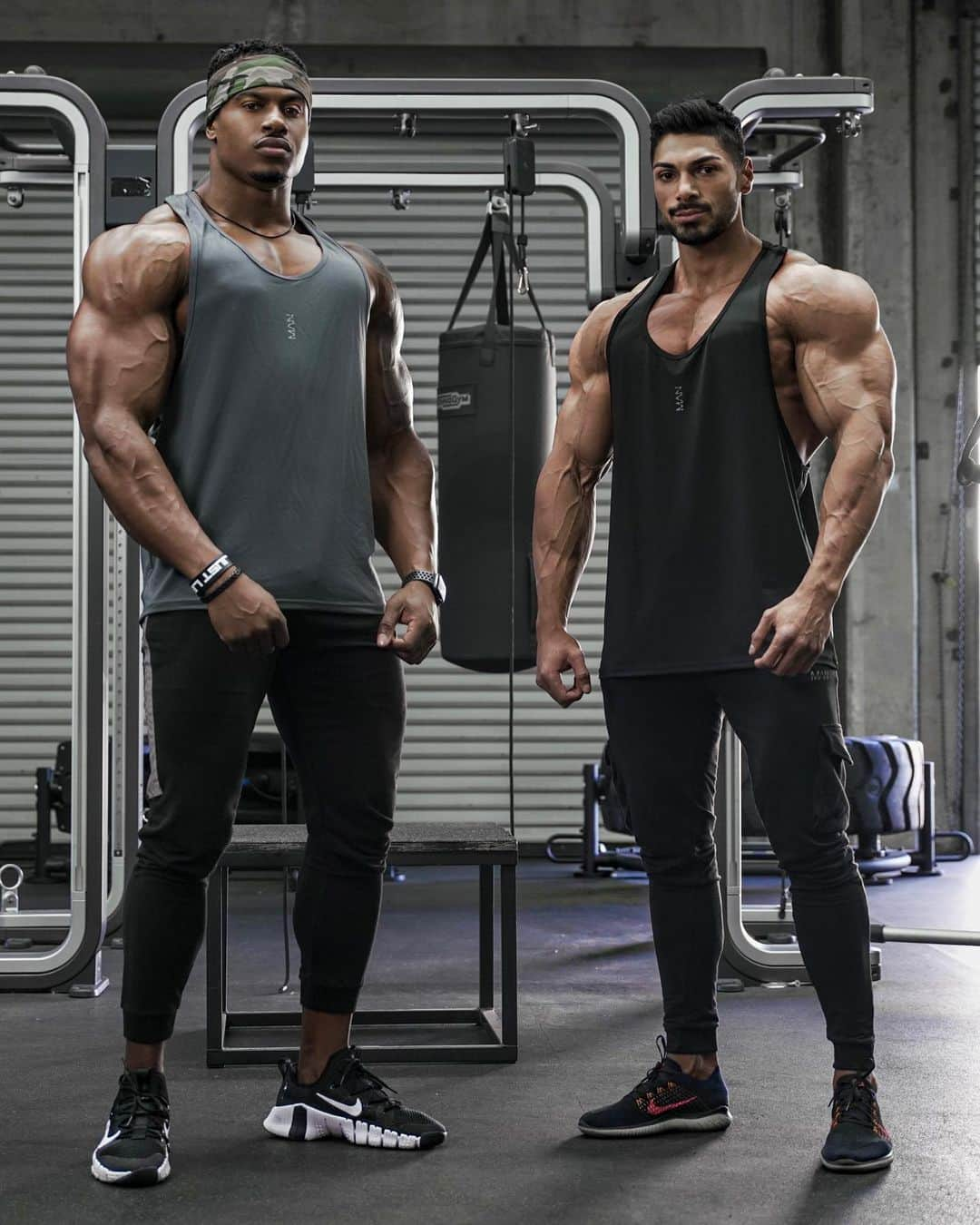 Simeon Pandaさんのインスタグラム写真 - (Simeon PandaInstagram)「‘Be yourself, everyone else is already taken’ @boohoomanofficial ⁣ ⁣ 🤜🏾 @andreideiu_  ⁣ #simeonpanda #andreideiu #boohooman #mensfashion #menstyle #menstyleguide #mensstyle #mensshoes #mens #menswear #la #losangeles #malemodel #model #fashion #style #swag #drip」12月14日 17時32分 - simeonpanda