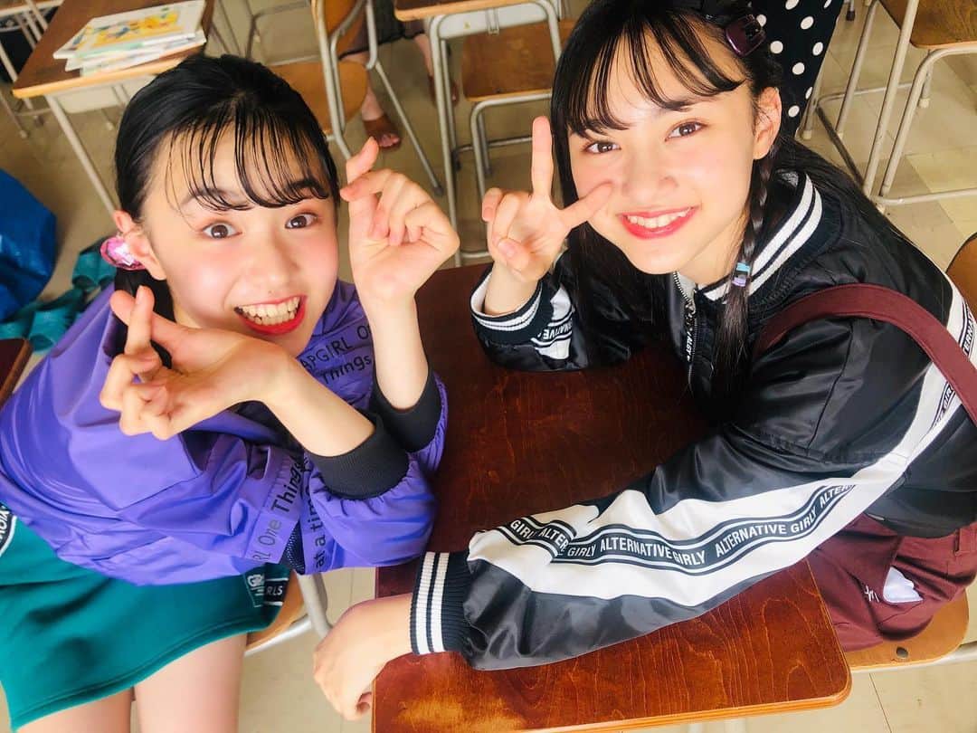 ニコ☆プチのインスタグラム：「ふいうち‼︎📸🖤 . . . #犬飼恋彩  #森﨑美月」