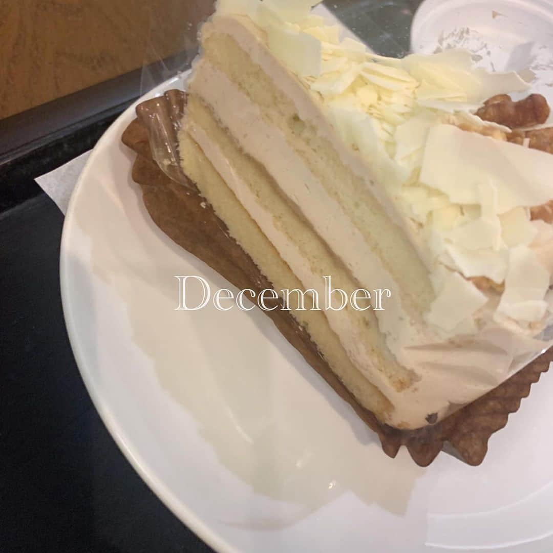 平田詩奈のインスタグラム：「ホワイトモカケーキすき🤍」