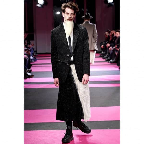 playfulさんのインスタグラム写真 - (playfulInstagram)「【2013A/Wコレクション着用】  Yohji Yamamoto POUR HOMME グリッターコーデュロイジャケット   ¥98,780 (k-85475)  https://www.playful-dc.com/products/details89840.html  #撮影 #古着 #ユーズド #DCブランド #ヨウジヤマモト古着 #山本耀司#ヨウジヤマモト#ワイズ #ヨウジヤマモトファム#コレクション  #ヨウジヤマモトプールオム #ワイズフォーメン  #レザー #yohjiyamamoto #yohjiyamamotopourhomme #yohjiyamamotofemme #yohjiyamamotonoir」12月14日 17時54分 - playful_dc