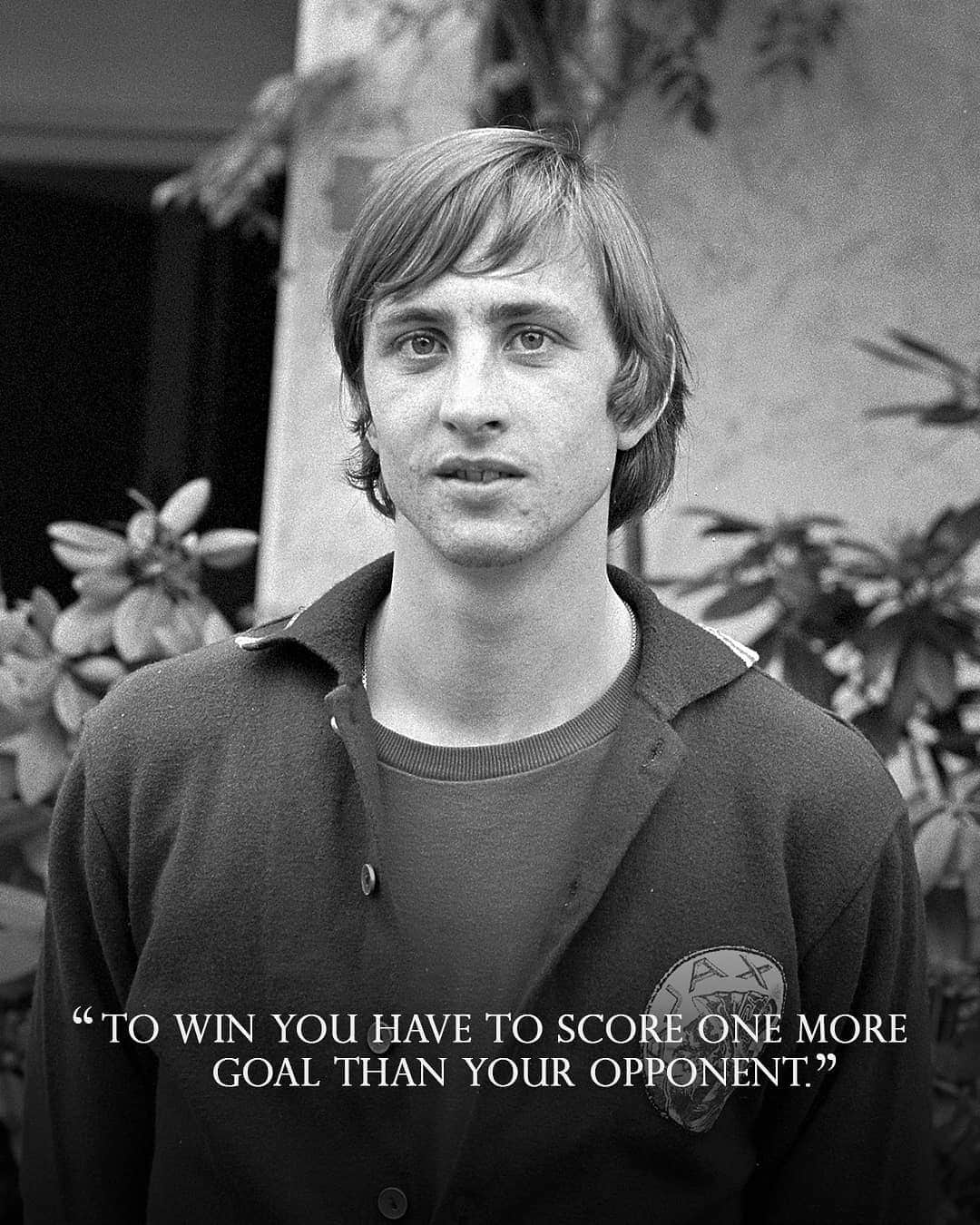 ヨハン・クライフのインスタグラム：「On the 14th of each month we share one of Johan’s famously brilliant and simple quotes. 💬 ⠀ Today's is: "To win you have to score one more goal than your opponent." ⚽ ⠀ #CruyffLegacy」